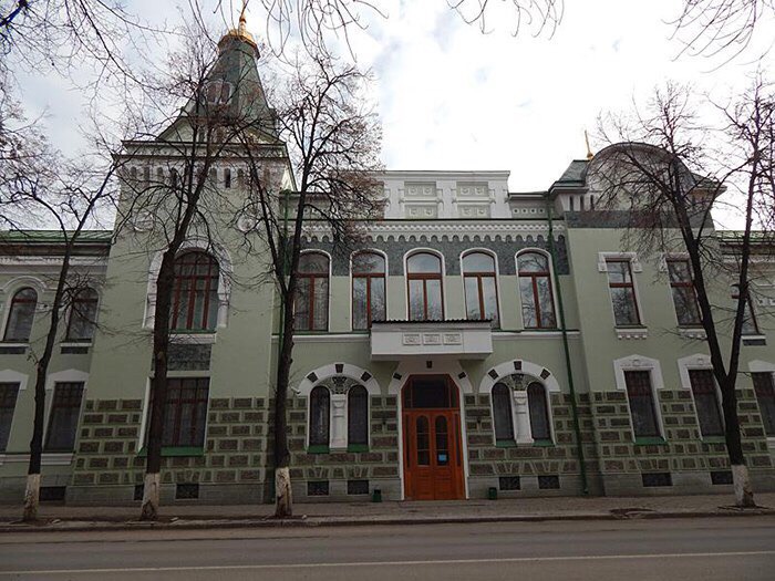 Уфимское здание на белорусских деньгах?